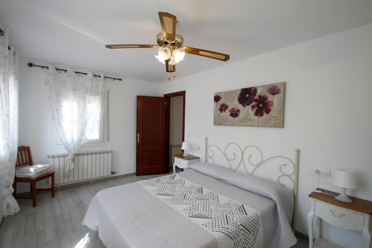 Villa Gladiols Cambrils Bagian luar foto
