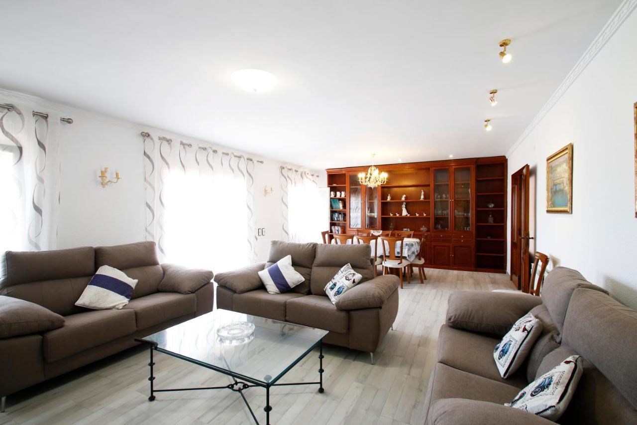 Villa Gladiols Cambrils Bagian luar foto