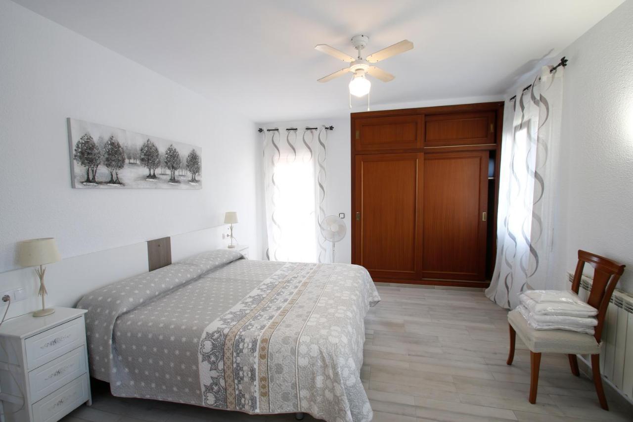 Villa Gladiols Cambrils Bagian luar foto