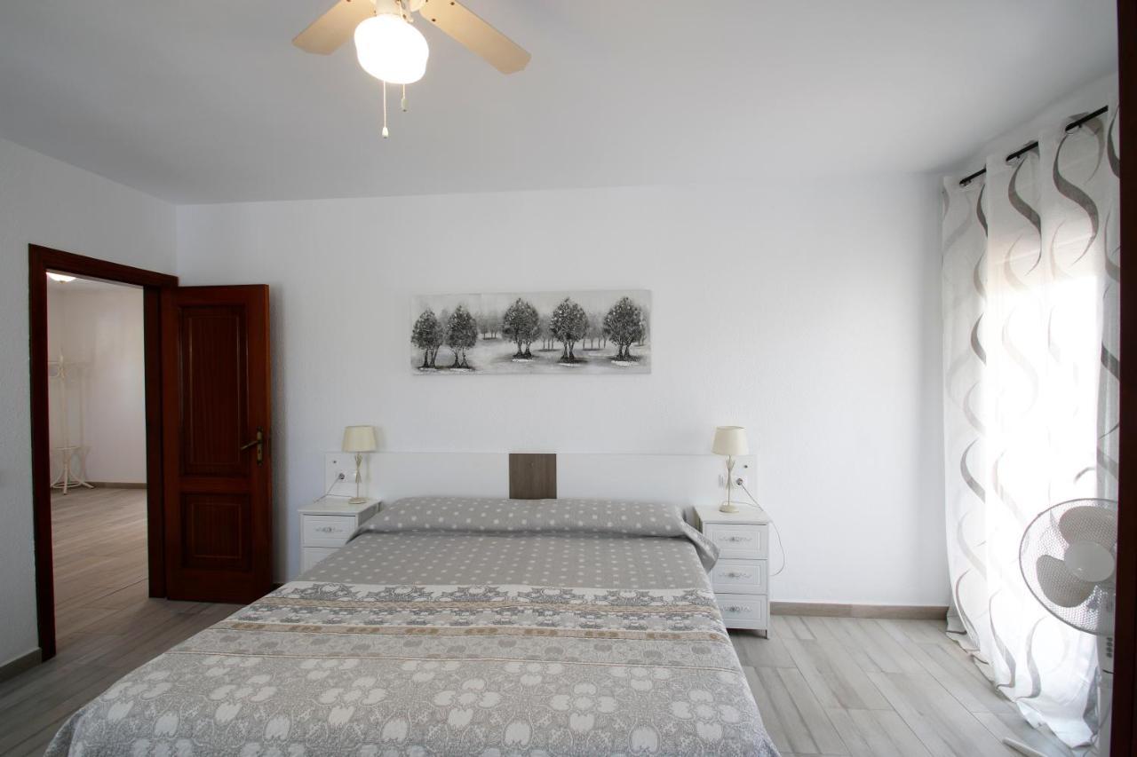 Villa Gladiols Cambrils Bagian luar foto